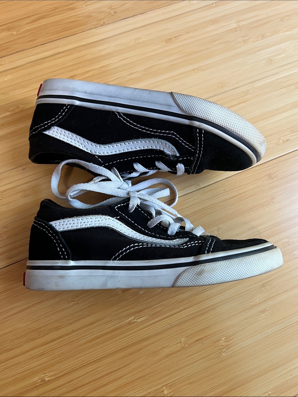 Kids Black and White Low-Top Skate Sneakers